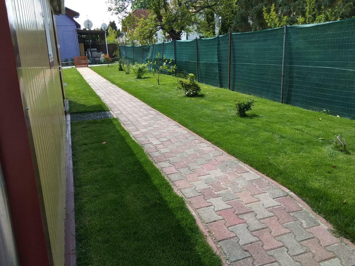 Tulipán Vendégház Bük Esterno foto